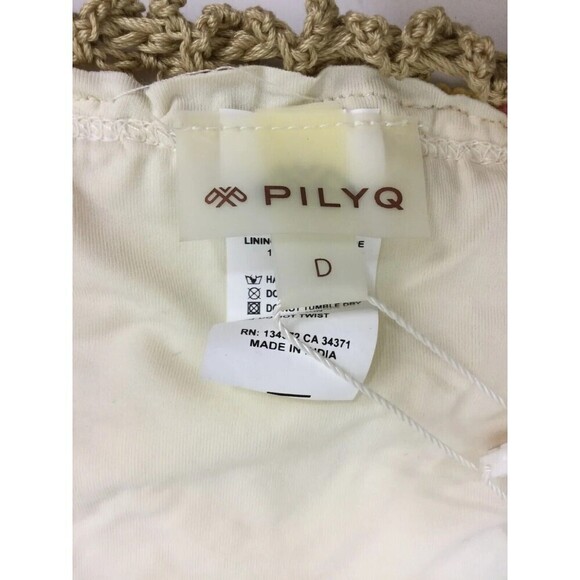 Pilyq Womens Romance Crochet Triangle Halter Bikini Top Size D NWT ROM-182R - Picture 7 of 9